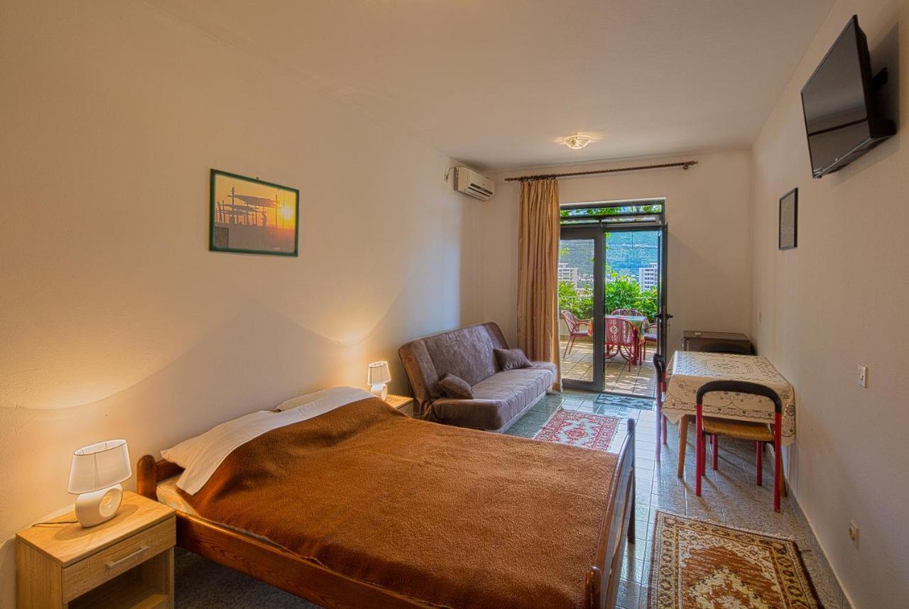 Guest House Madra Будва Екстериор снимка
