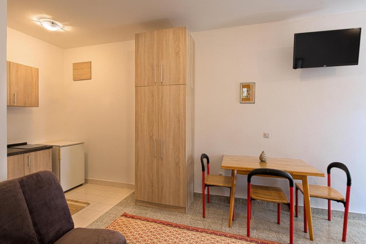 Guest House Madra Будва Екстериор снимка